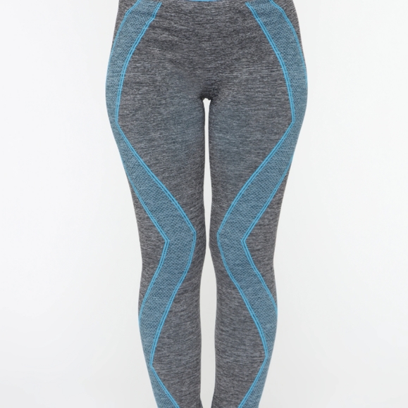 On my days off lounge set by Fashion Nova - Picture 3 of 9